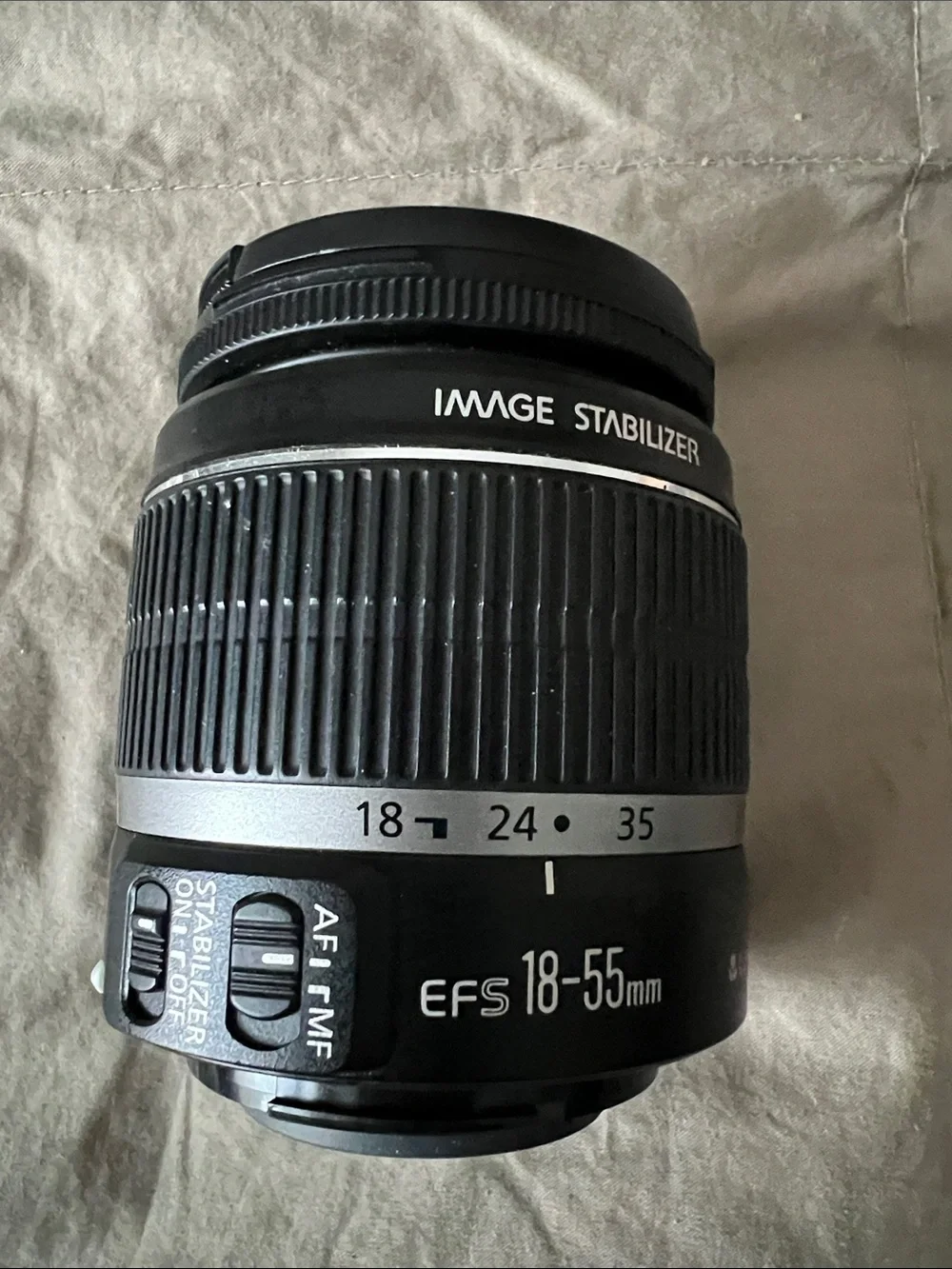 Canon EF-S 18-55mm Zoom Lens in Black